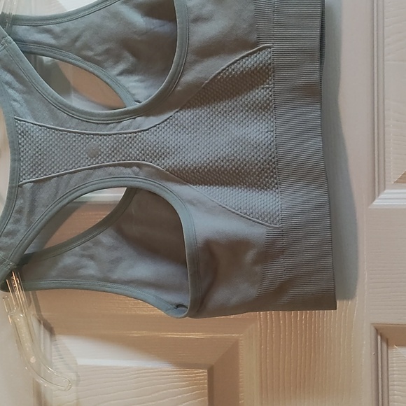 Velocity Women's Training Sports Bra Gym Wear, Active Wear, Athletic Wear. - Picture 3 of 6